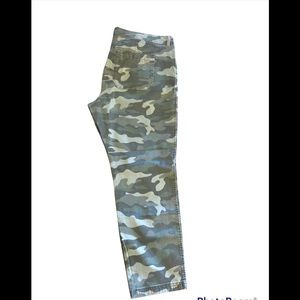 Old Navy pixie pant size 14